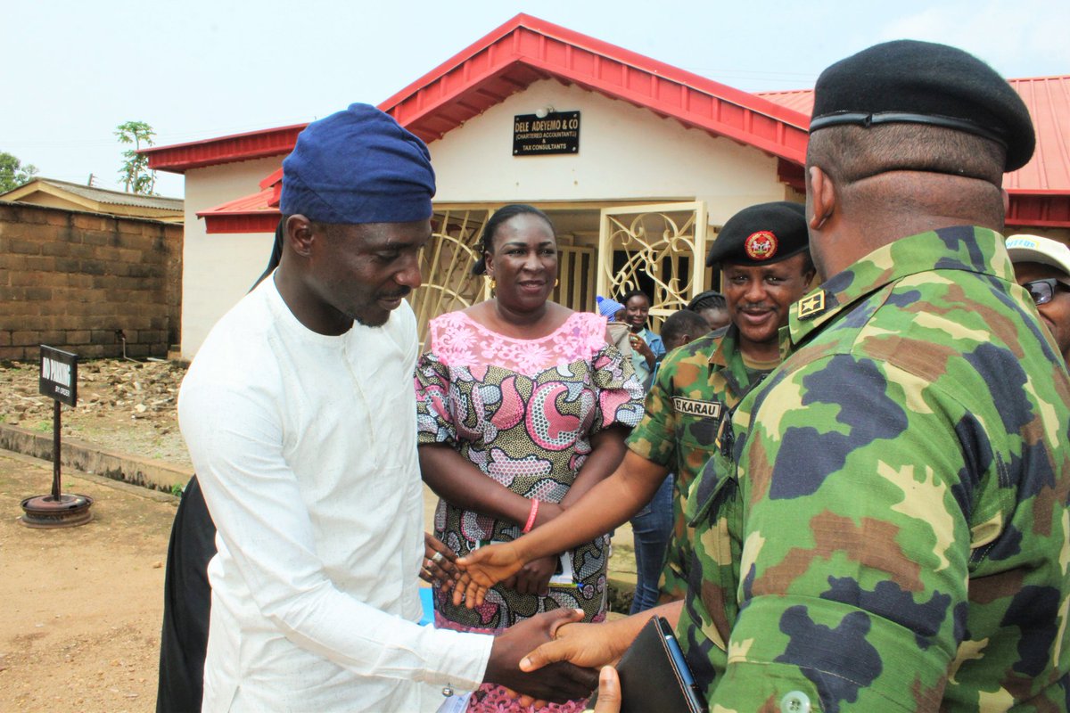 PlateauNetwork's tweet photo. Yesterday, we had the privilege of hosting a team from the Nigeri defence headquarters. The visit aimed to enhance their understanding of the ongoing crisis in Plateau state and find effective solutions to address it from a civil society perspective. https://t.co/QwFURGRliS