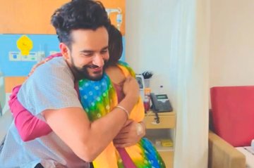 ItsSBOnly's tweet photo. Guys kaha gya Bebika or Puja ki bonding ki khabre???
And #Bhaichara wala news?

Hume to sirf #Abhisha dikh rha charo taraf 😍😍🤩

#Manish #AbhishekMalhan #FukraInsaan https://t.co/qAXLvrnXO0