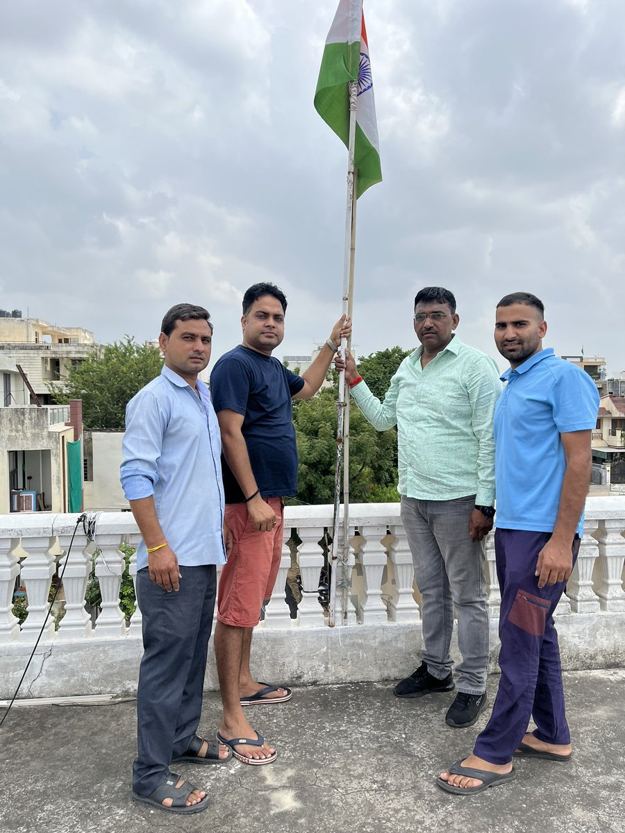 VirendraRLD's tweet photo. युवा राष्ट्रीय लोकदल राजस्थान के पदाधिकारियों ने स्वतंत्रता दिवस के अवसर पर जयपुर में मुख्य कार्यालय तिरंगा फहराया गया।
@Office_ChJayant @HarbeerSamra11 @FauzdarSantosh @drsubhashg https://t.co/Lc4uqrPurZ