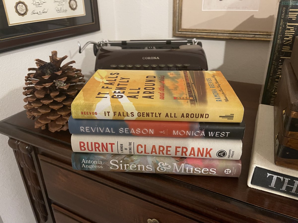 StacyDFlood's tweet photo. The pinecone persists! 😊

Just wanted to take a moment to thank my fellow Published Alums (Clare Frank, @ramona_reeeves, and Monica West) — as well as the amazing staff, instructors, and participants at this year’s @commofwriters conference — for all of the great memories. https://t.co/k2Clya1fMA