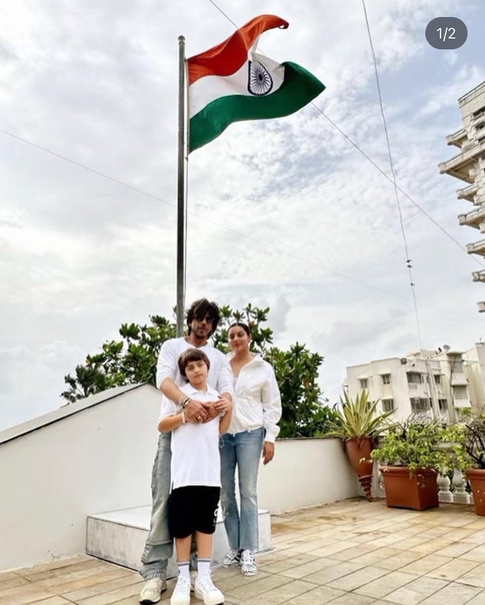 KetchupBinge's tweet image. 77th Azadi ka Amrit Mahotsava celebrations in Bollywood 🕊️🇮🇳

#15august2023 #IndependenceDay2023