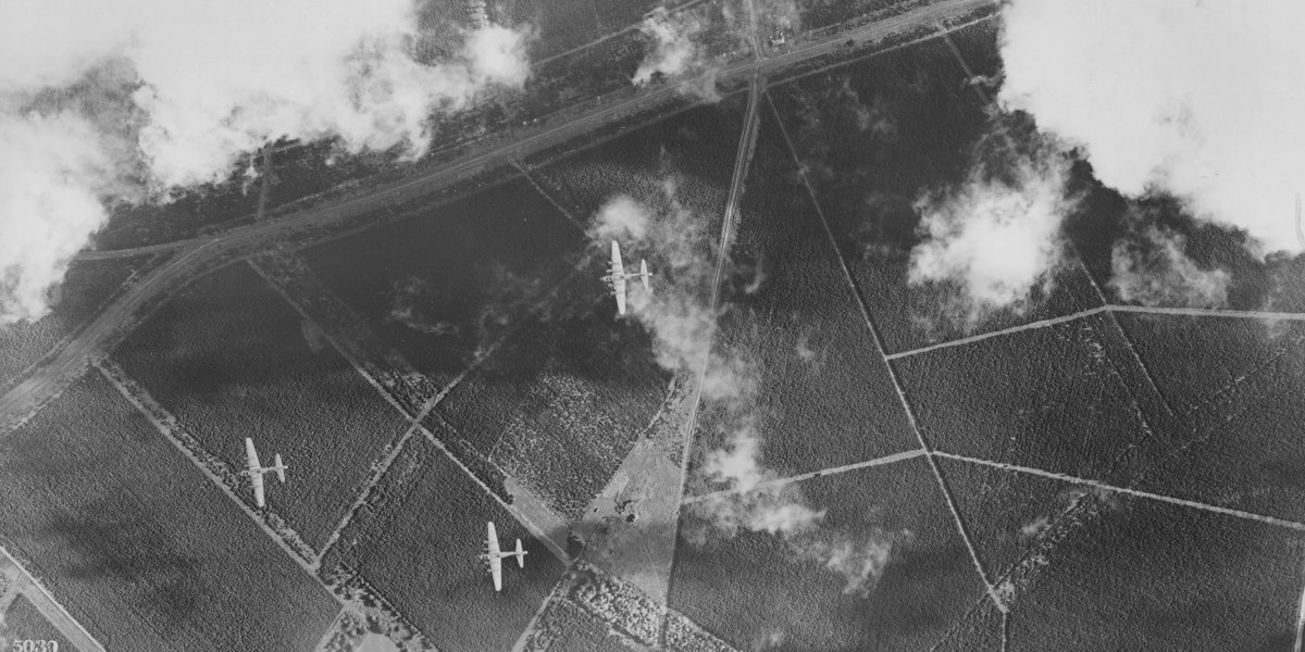 HistoricEngland's tweet image. A collection of Second World War aerial photography has been made accessible to the public for the first time. 📷

The photographs were taken by the United States Army Air Forces Photographic Reconnaissance units in England in 1943 and 1944.

See more. ➡️ bit.ly/USAAF-Photogra…