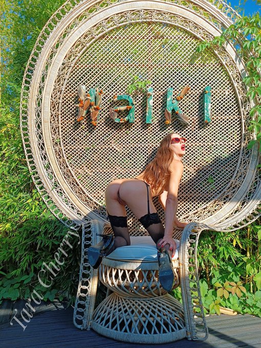 Je vous souhaite un bon #asswednesday mes Cherry's 🍒😘 Et profite de -30% sur ton abo ou reabo &agrave; mon Mym<a href="/tag/asswednesday"class="tags">#asswednesday</a><a href="/tag/brunette"class="tags"><span>#brunette</span></a><a href="/tag/sexy"class="tags"><span>#sexy</span></a><a href="/tag/hot"class="tags"><span>#hot</span></a><a href="/tag/flashing"class="tags"><span>#flashing</span></a><a href="/tag/exhibitions"class="tags"><span>#exhibitions</span></a><a href="/tag/exhibitiongirl"class="tags"><span>#exhibitiongirl</span></a>