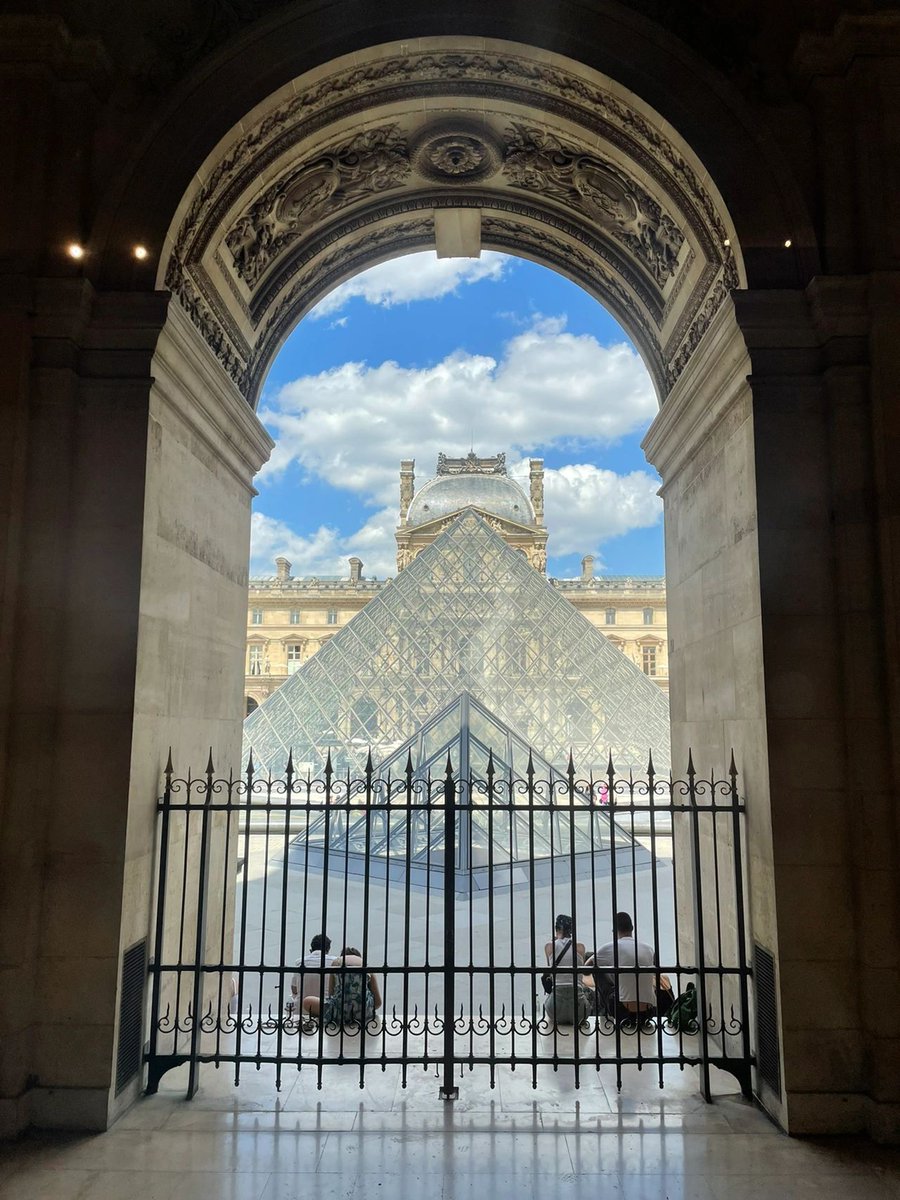 yy77177's tweet photo. There is so much to see in the Louvre
#France
#Paris 
#Louvre
#photography https://t.co/UYsYSDOdm2