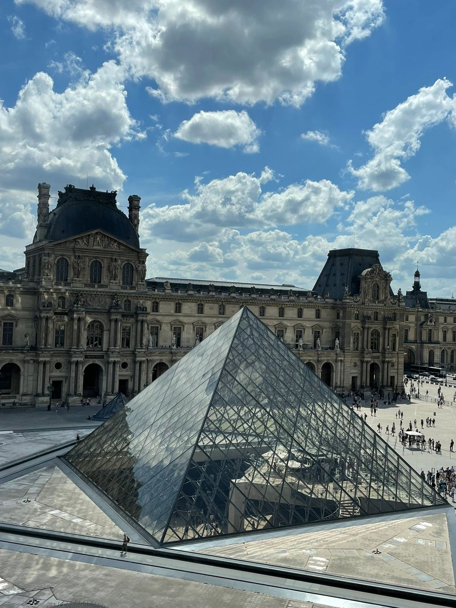 yy77177's tweet photo. There is so much to see in the Louvre
#France
#Paris 
#Louvre
#photography https://t.co/UYsYSDOdm2