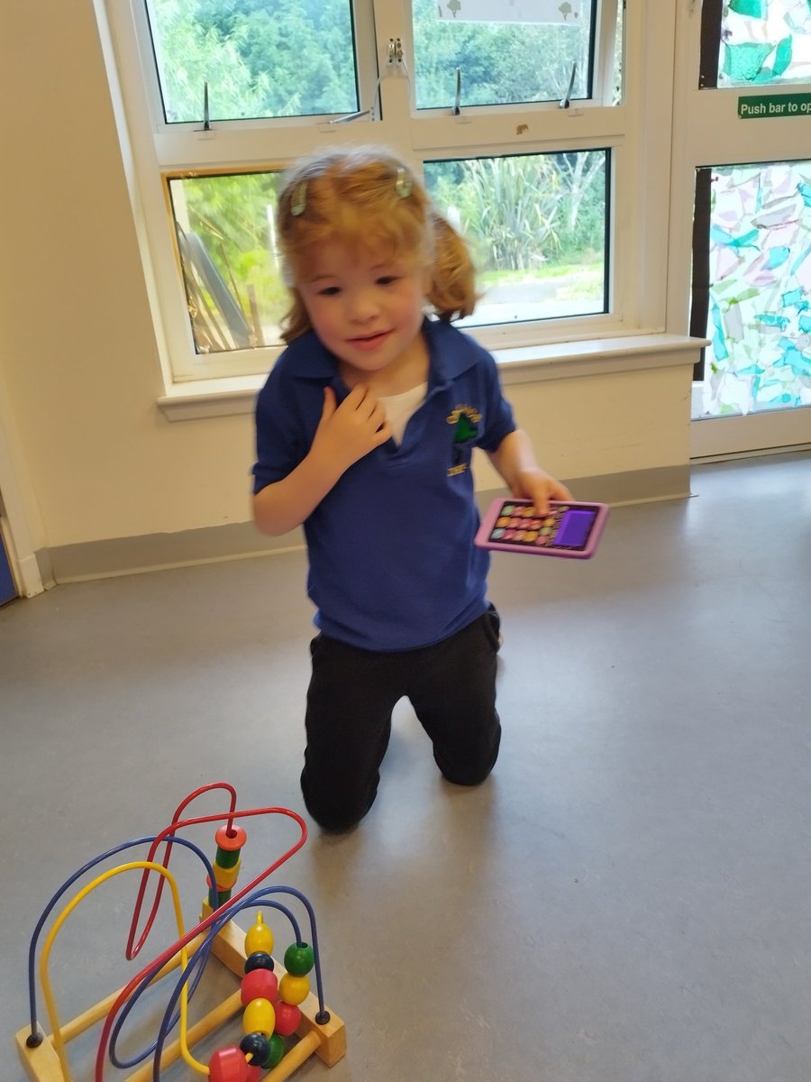 Team_Oaklands's tweet photo. Good morning!!!! We're back and the bubbles are out! #BacktoSchool2023 #Edinburgh #TeamOaklands https://t.co/oOundLqSqg