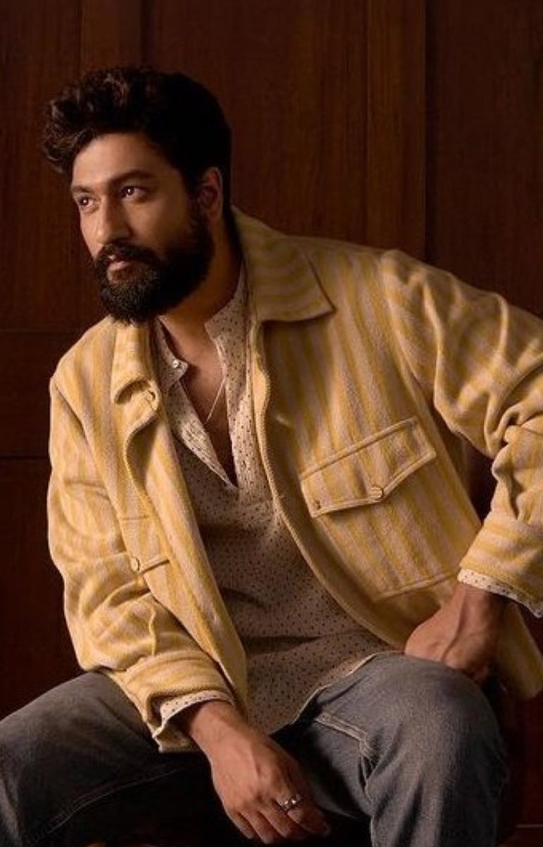 I can already see lil glimpses of the Chhaava look!! 🥵🥵🥵🥵🥵🤌🤌🤌🫠🫠🫠
#VickyKaushal
