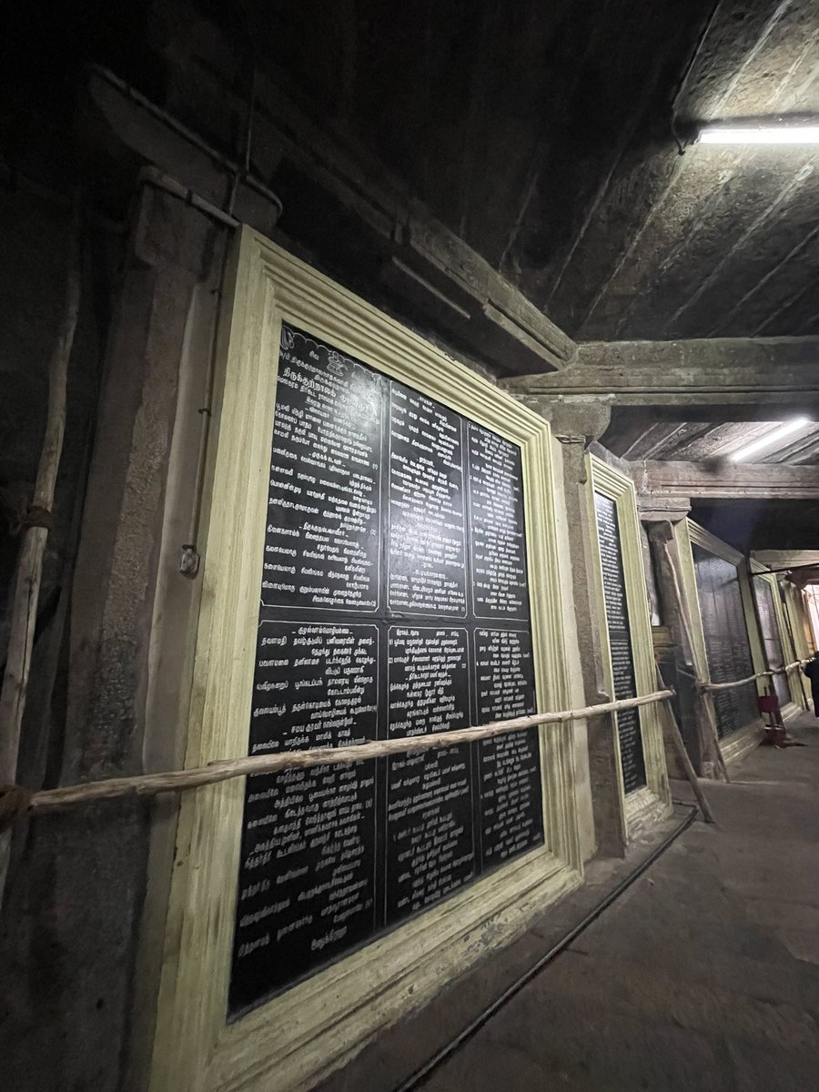 ShefVaidya's tweet image. #crowdsourcing. The only way every Hindu anywhere will be aware of the sheer callousness and criminal negligence with which @tnhrcedept is treating 1000 year old Hindu temples is by sharing evidence on social media. I request all temple goers to take pictures/videos of filthy…