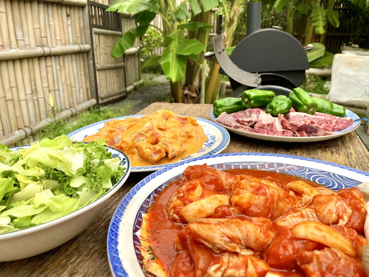 vivatakeko's tweet photo. 沼津でBBQ🍖✨
ヤンニョム
タンドリー
サーロイン🥩

どれもおいしかった😋

#おうちごはん #ご飯記録 #料理好きな人と繋がりたい #満腹ご飯で笑顔 #お腹ペコリン部 #晩酌 #晩ご飯 #アテ #今晩のアテ https://t.co/p49woB3NVN