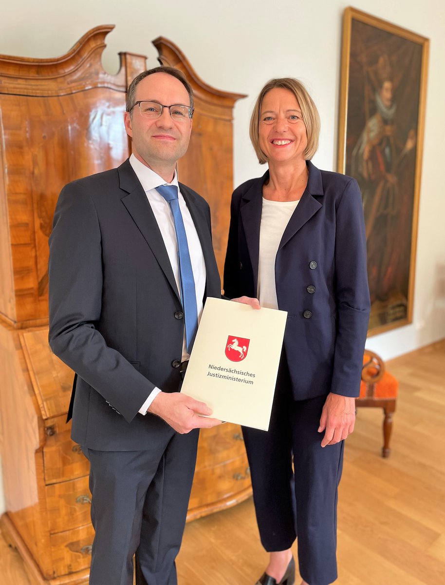 Oberlandesgericht Celle tweet media