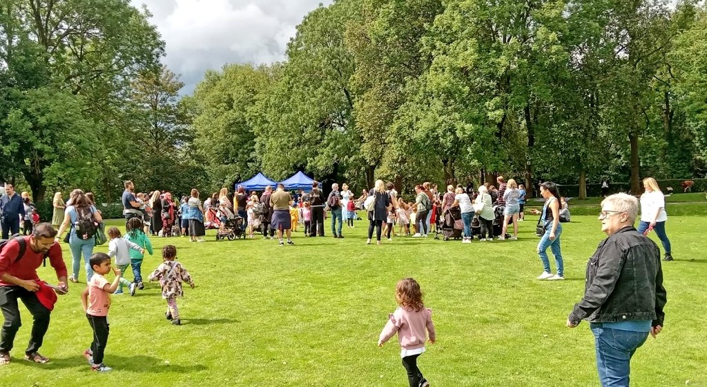 ymcans's tweet photo. #YMCAGO had a busy day yesterday!
We were at @HanleyPark with @Literacy_Trust #StokeReads and distributed 630 books to children and young people.
We also took a group of young people to Carsington Water, exploring & learning in nature ๐
@TNLComFund @J_Bezza1 @YMCAEng_Wales https://t.co/aDpqoaaDjp