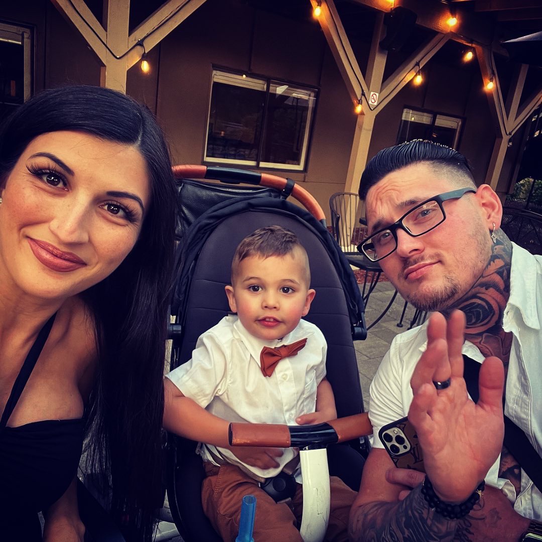 McCrackenReal's tweet image. ⁉️ARE YOU THE MAN YOUR FAMILY DESERVES⁉️

Are you the protector they need? ⚔️

The Provider 

Do you Lead by Example?

A Lion 🦁 and a Lamb🐑 

A Savage 🦍 and a Servant

#realmenonly #realman #masculine #divinemasculine #divinemasculineenergy #formen