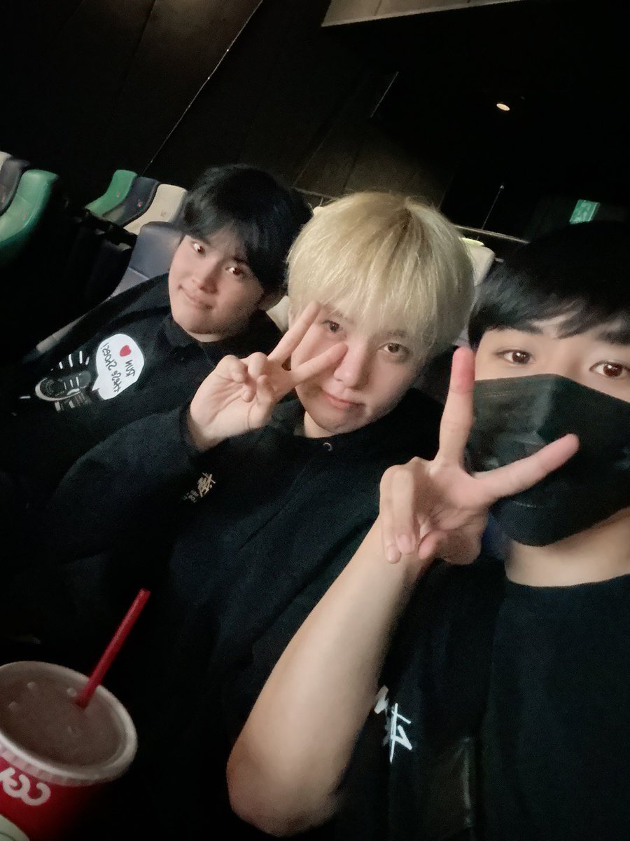 TO1_members's tweet photo. [#동건]
재윤아 생일 축하한다아아아 ㅎㅎ 
내가 마니 사랑하는 거 알지이이 ❤️❤️
앞으로도 평생 사랑해 주겠어 🫶
축하한다 내가 조만간 맛있는 음식 
요리해 줄게 😏사랑해❤️
#TO1 #티오원 #DONGGEON https://t.co/R9nSs32SLM