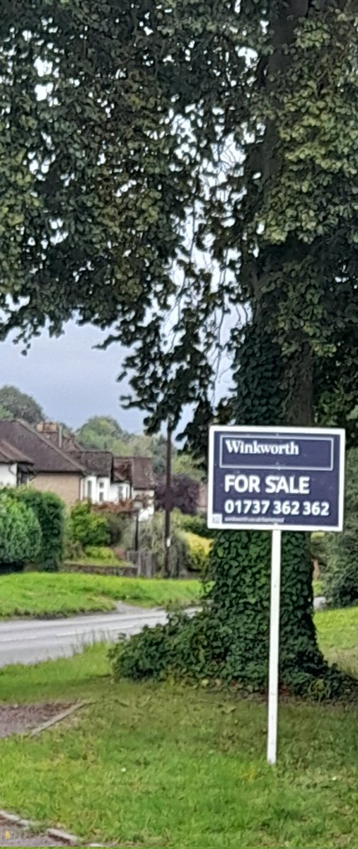 JPM54321's tweet photo. Despite numerous requests Winkworth Estate Agent in Banstead has failed to remove a sign which has been randomly placed along Outwood Lane @reigatebanstead https://t.co/Hzk2aCEaqC