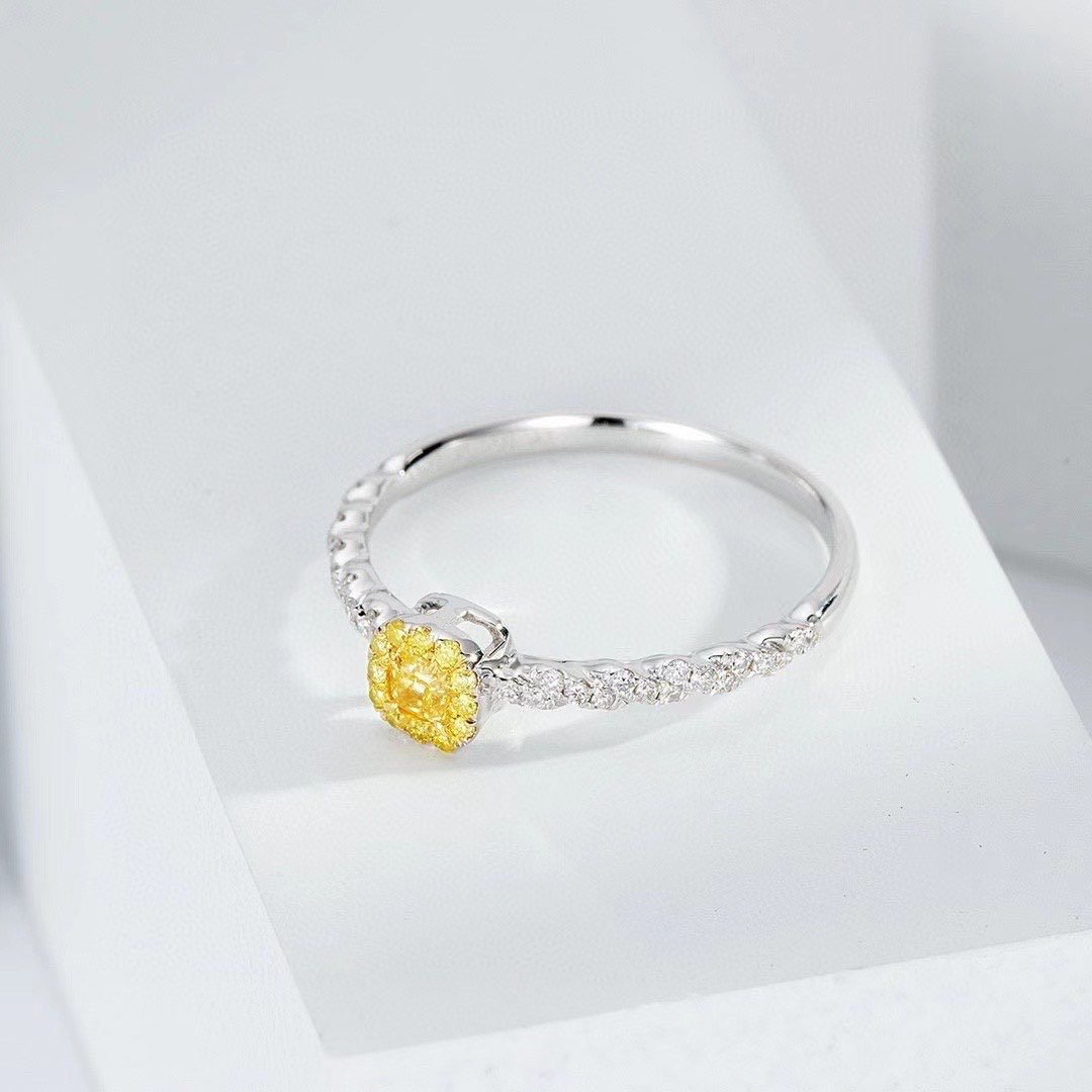 elsejewellery's tweet image. etsy.com/listing/118644… #diamondring #yellowdiamondring #etsyshop #wednesdayvibes #ootd #handmadering #weddingring