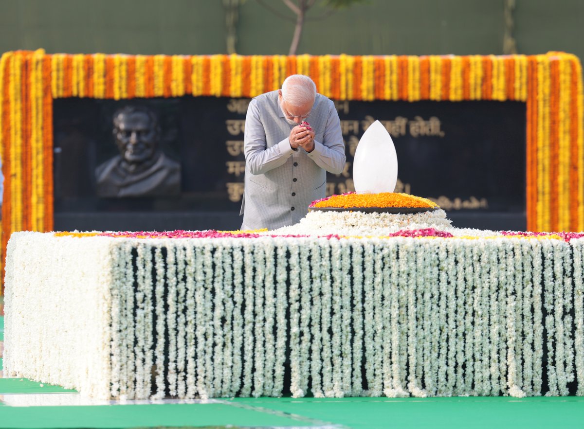 Narendra Modi tweet media
