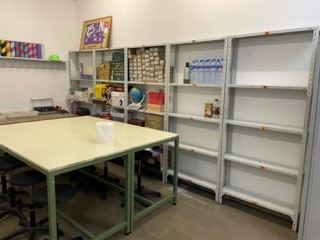 FAtendis's tweet image. Aprofitem les setmanes de descans merescut del  tècnics del SIL TAINA  per  fer millores a les intal·lacions del centre.🛠️👷   Tot pintat 🖌️  , noves zones de pràctiques  i  unes  taules  fantàstiques gràcies a  HP  @hpespana 🙌❤️
#treballemperlamillora  #hpespana  #SILTAINA