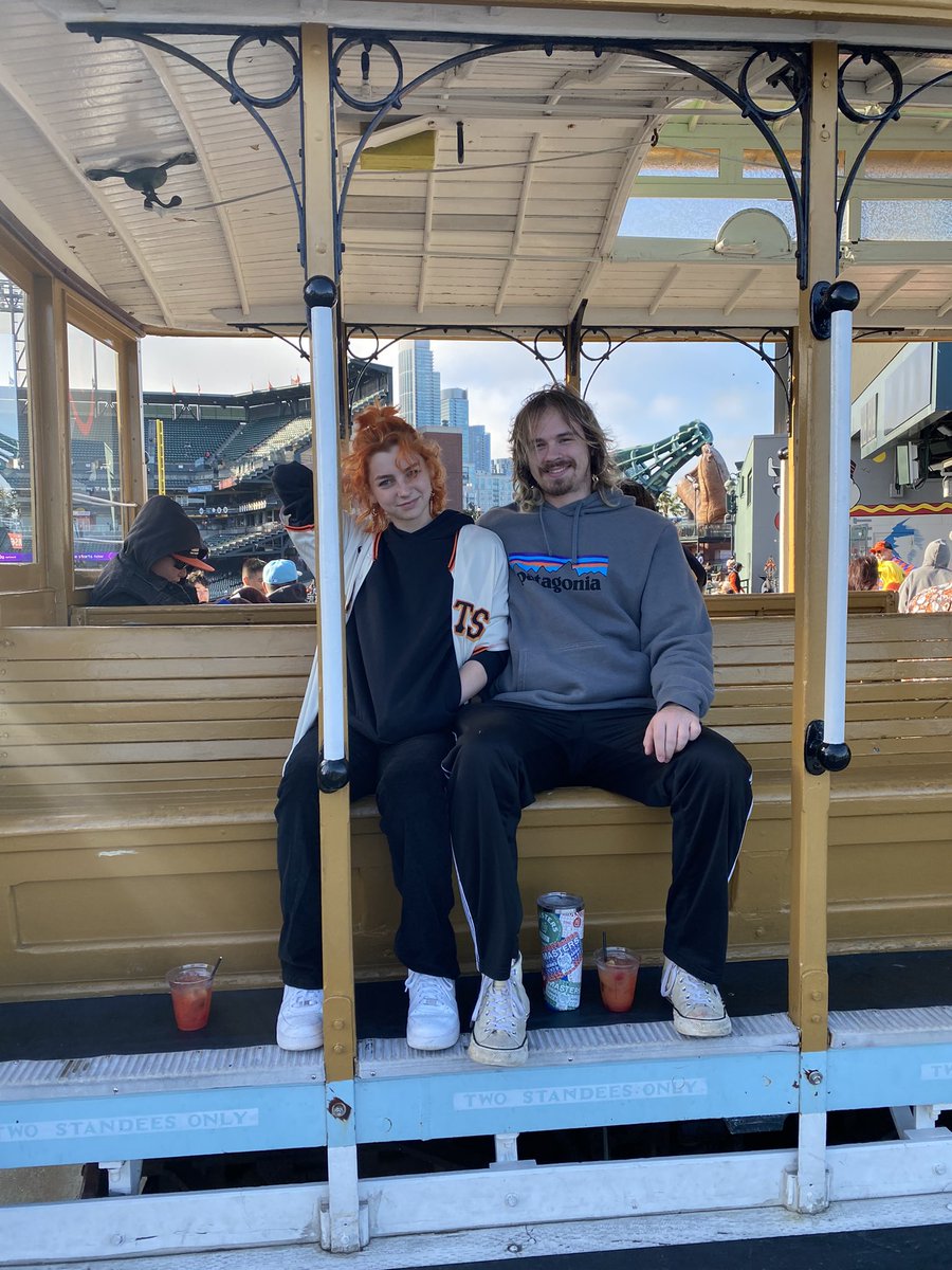 addinellee's tweet photo. i love u cali see u next time 🧡🧡 https://t.co/Ma4EOwmvCf