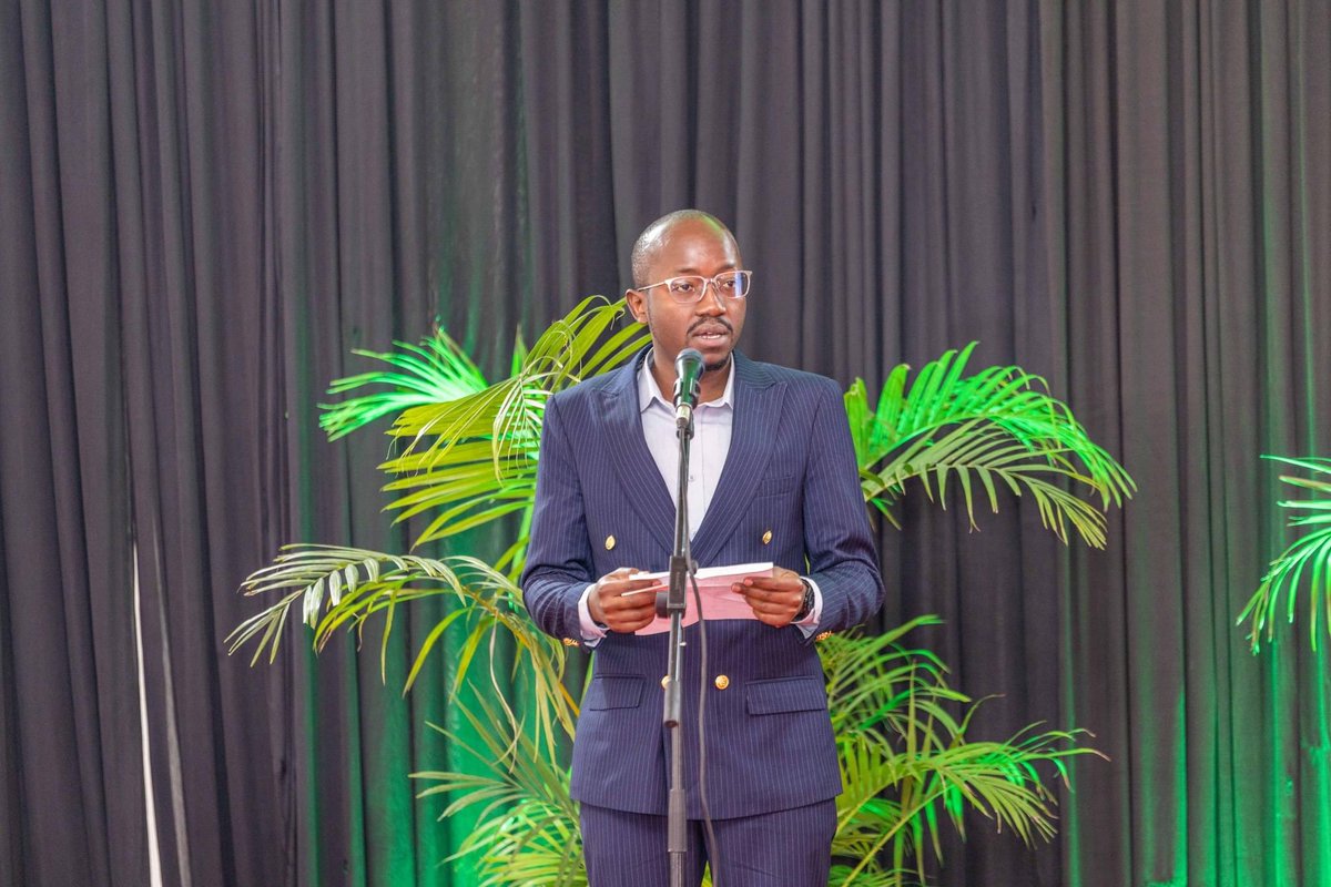 ChepkwonyKenn's tweet photo. Honored to speak in State House Nairobi🇰🇪during the commisioning of the 2023 cohort of the MASHAV Training Program by the First Lady of Kenya @MamaRachelRuto https://t.co/5kmW2uulBL