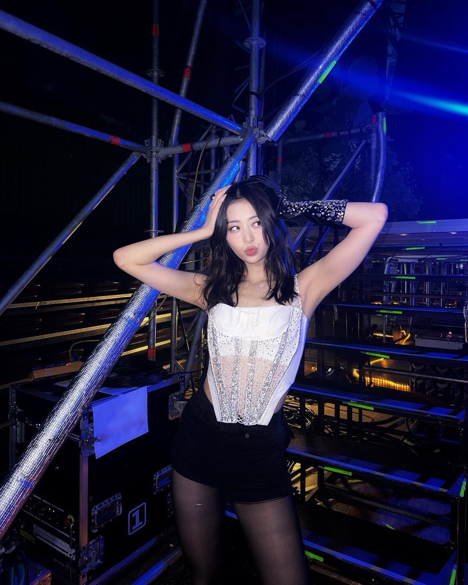 A glimpse of our recent Seoul concert; everything still carries an air of surrealism for me. Profound happiness and gratitude fill me for all that has transpired, and I just hold hope that our tour maintains its seamless journey to completion. ‹𝟹