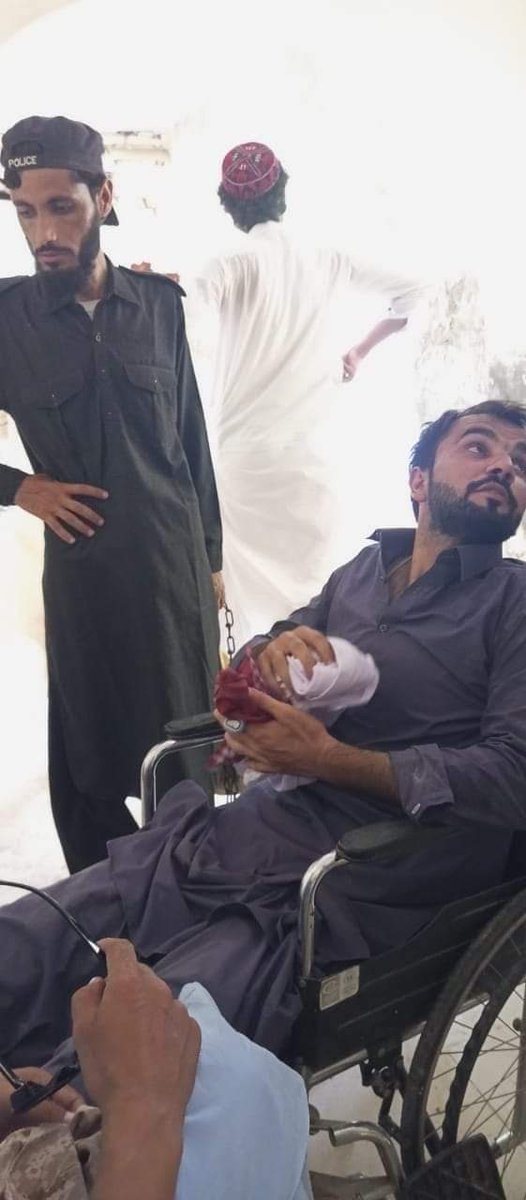 Aliwazirna50's tweet photo. Zohaib Pashteen of PTM who was kidnapped  by police three days ago in dis: Tank and handed over to spy agencies. Today he was presented in cout. He was unable to walk. This inhuman lawlessness and barbarism will not detract PTM from their goals
#StopStateTerrorism 
#StopPakiMafia https://t.co/6EJShIPJOo