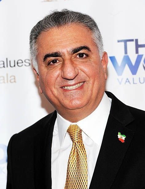 ARHAMEL2's tweet photo. #بازگشت_پادشاهی_پهلوی
" با شاه  ایران  خیابان  و  پیروزی  از  آن  ماست ".
#کارزار_سه_ماهه
#روسیه_برو_گمشو https://t.co/CFAIKQsldF