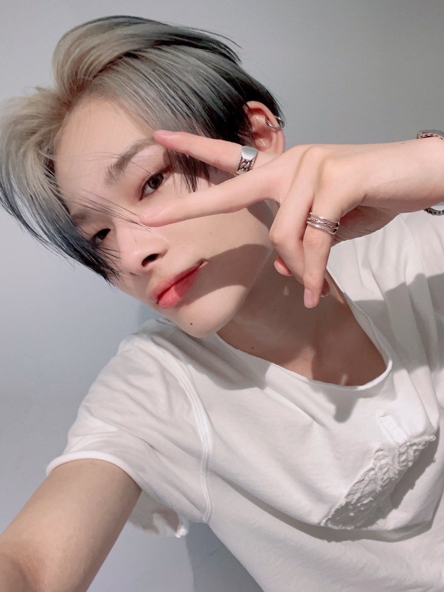 WVRS | 230816

#NI_KI 🌟 wrote a post:

Right now, we're running our campaign at Japan's Lawson. 
ENGENE, you already know, right?? 
We've prepared various presents, so please look forward to them a lot~!! 
It seems that participation is available until the 18th🔥🔥

#니키