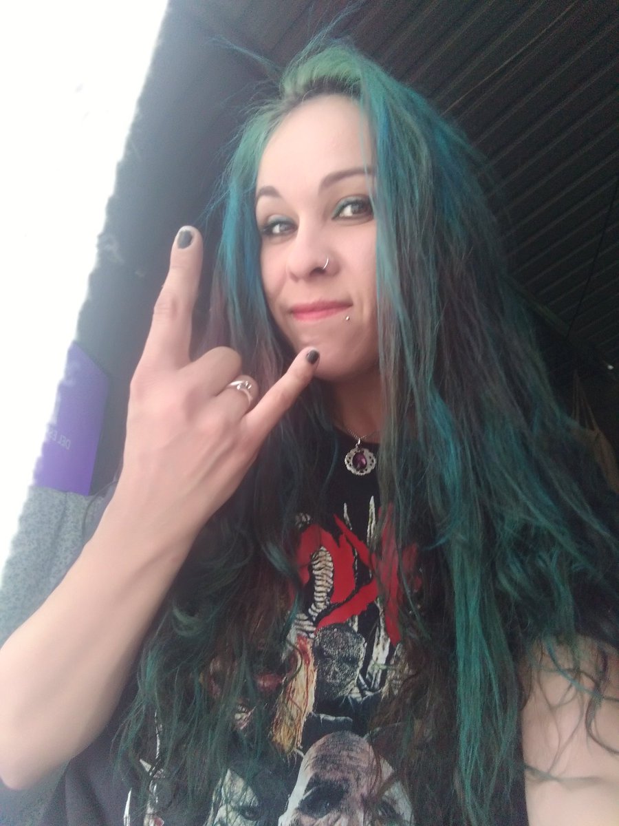 Danitey78's tweet photo. Good morning Have a nice day with the best, and may good music always sound that is good for our brain 🧠🤘🏻🙋🏻‍♀️🤘🏻 I'm listening to #TypeofNegative ♥️🖤 https://t.co/NWDcJmQUIb