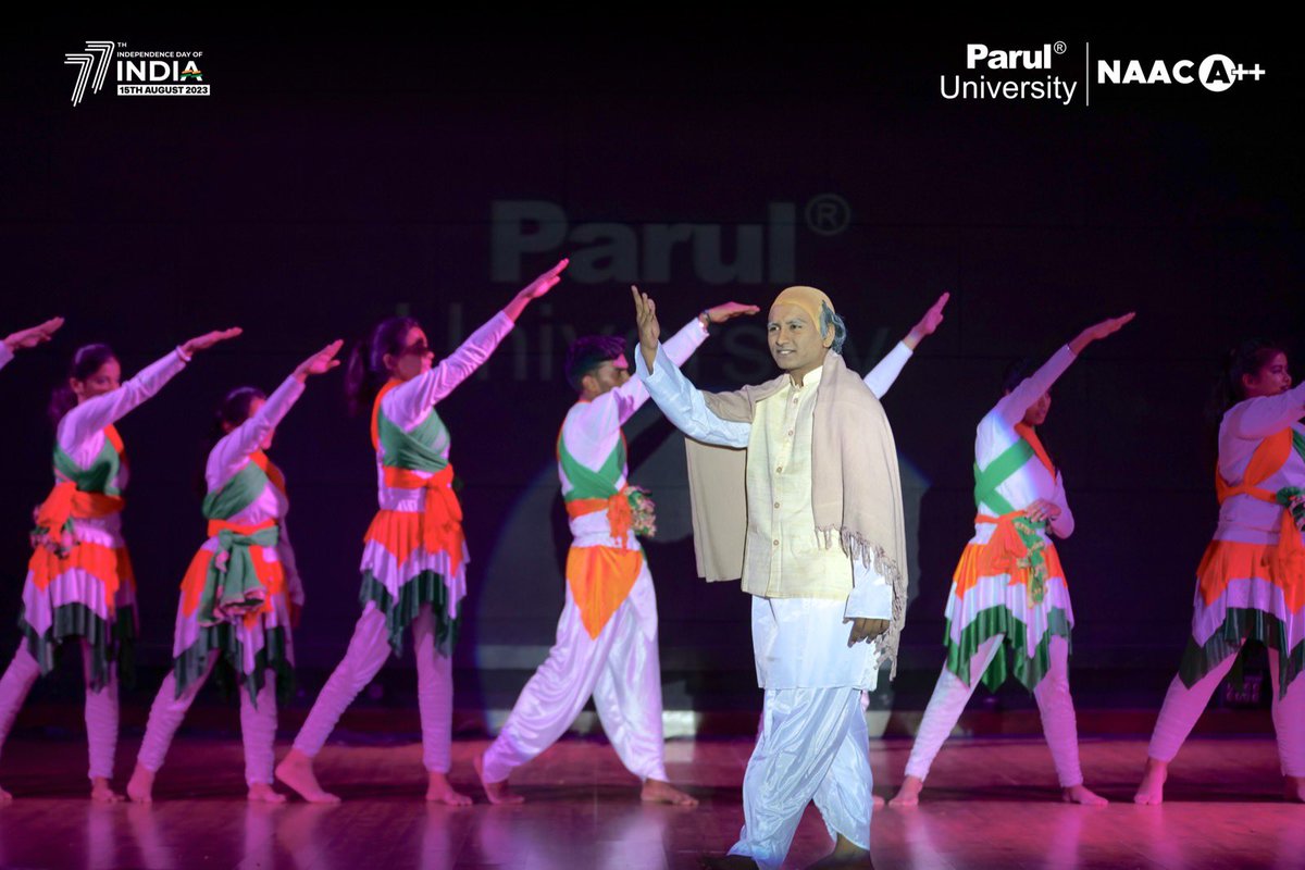 Paruluniversit3's tweet photo. A dramatic tribute to the history of our nation! 🇮🇳 
The stage came alive with a compelling drama performed by the students as they commemorated Independence Day by bringing stories of the past - of our leaders and their journeys - to life. https://t.co/MCnY4LybXE