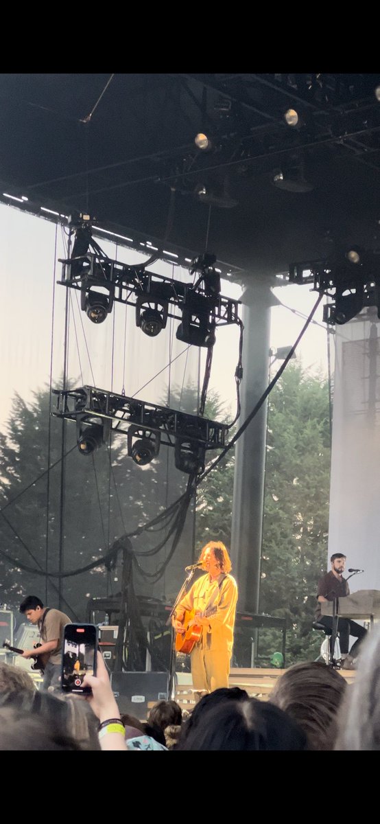 carriejay2's tweet photo. Here for it…tonight was unreal. Thank you @NoahKahan 🙌🏼💚 https://t.co/wMr1TkMfue