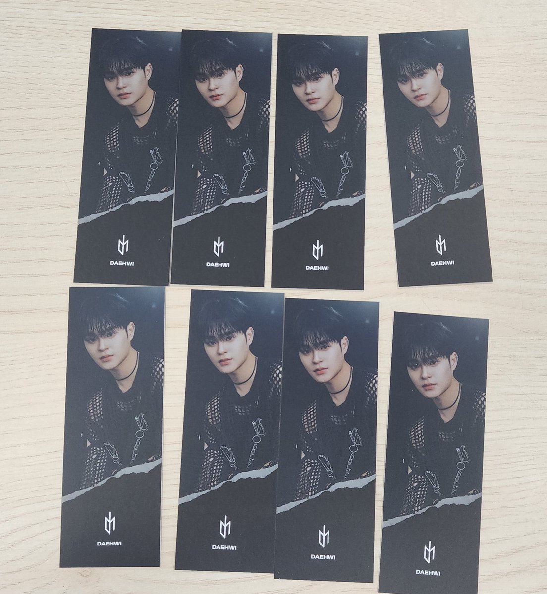 회사에서 급하게 8장 깠는데  ㅋㅋㅋㅋ
아.. 이러니 아직 우진이도 다 못모으지요ㅠㅠ