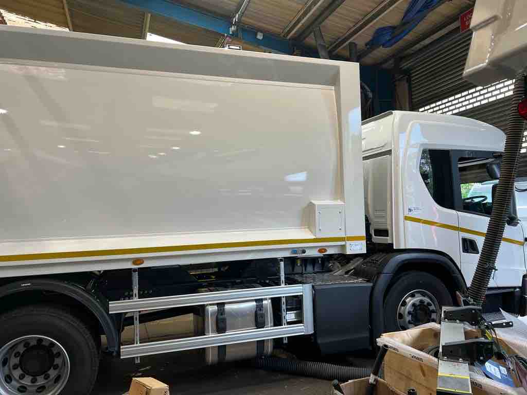 Looking forward to getting our 2 new dustcarts sign written…#growth #expanding #tradewaste #businesswaste #commercial #collection #scheduled #weekly #postcode #serviceprovider #dustcart