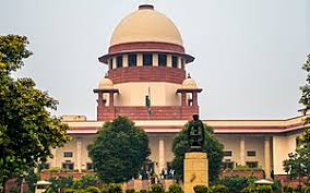 🏛️ #SupremeCourt The Supreme Court on Wednesday ordered status quo for 10 days with regard to a demolition drive being carried out by railway authorities to clear alleged illegal constructions near the Krishna Janmabhoomi in Uttar Pradesh's Mathura. #LegalUpdate…