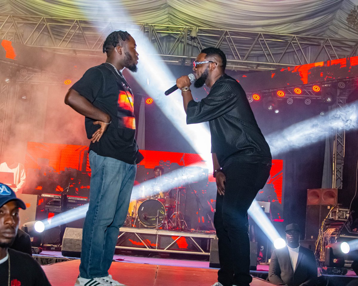EtinosaEwere's tweet photo. Best caption wins ๐คฃ๐๐ฟ
Ay na big cruise ๐
#pandavibes #aycomedy #dstructionboiz https://t.co/AaoVsGhhHf