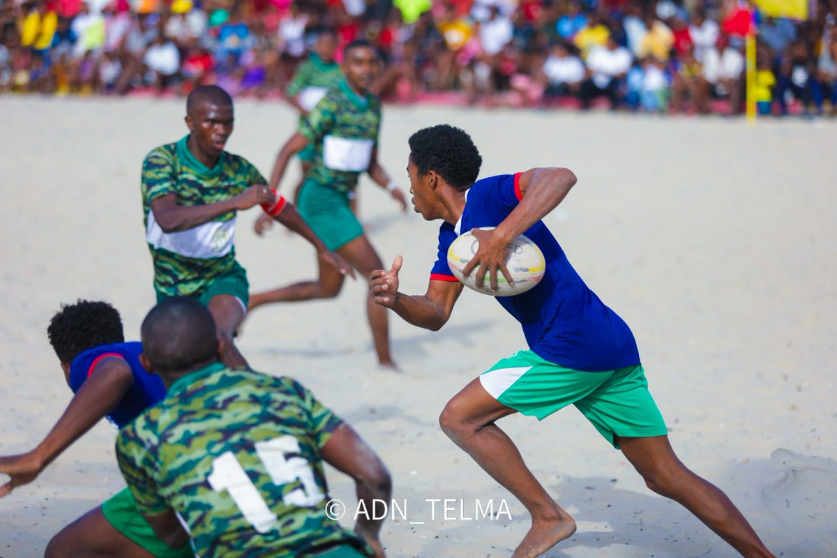 yas_Madagascar's tweet photo. 🏜️🎴JEUX DU MENABE CONNEXION 3e édition 🎴🏜️
Iverenantsika an-tsary ny andron'ny alahady nandritra ny "Jeux du Menabe Connexion" teto Morondava ity.
#Menabe Connexion 🏅
#IsikaIray 💛💚 https://t.co/2LnQaaPqlc