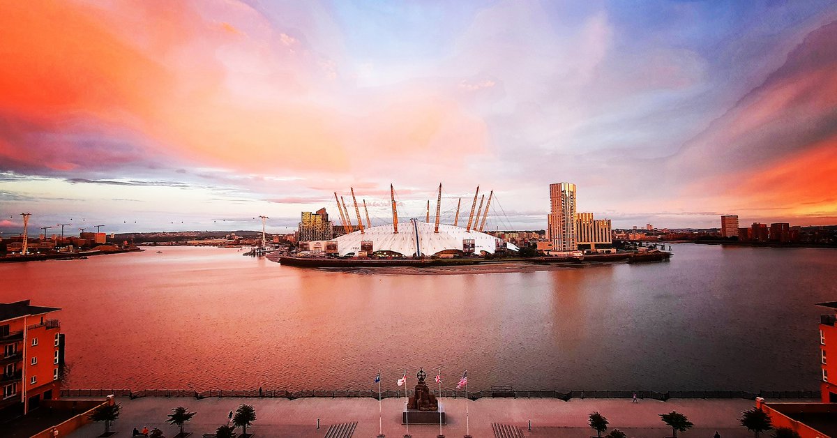 E14Penthouses's tweet photo. #Amazing #orange #clouds

#PenthouseLiving #TheO2 #TheThames  #NorthGreenwich #GreenwichPeninsula 
#ViewFromVirginiaQuay #E14
#EastIndia #EastLondon #CanaryWharf #London #SummerEvening #ApartmentLiving #RiversideLiving #RiversidePenthouses https://t.co/Kua92BWuv4