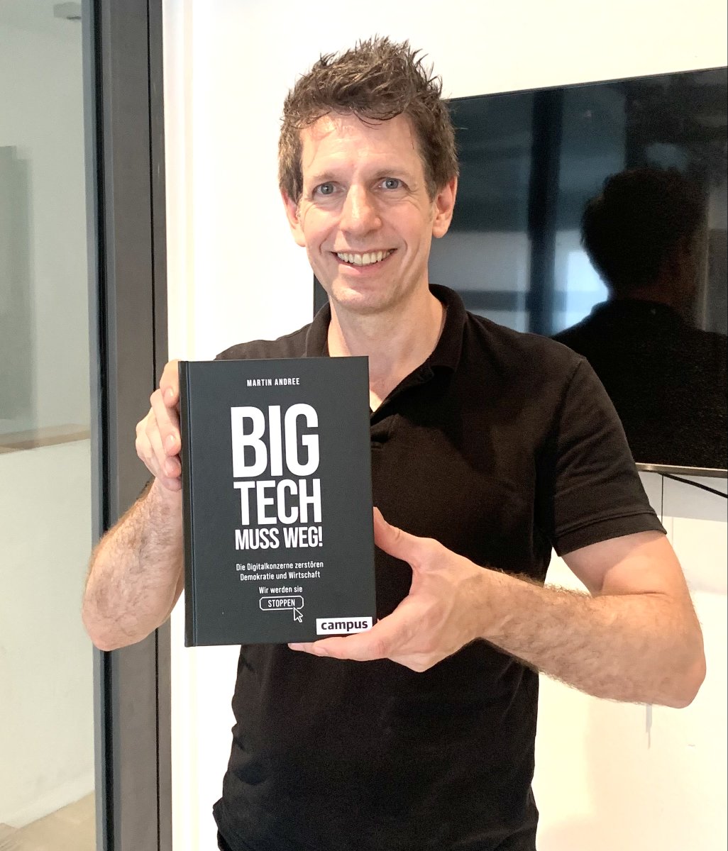 Ich mache mir Sorgen - das Internet wird zunehmend von Big Tech kontrolliert, in wenigen Jahren droht uns die Kontrolle über unsere demokratische Öffentlichkeit entgleiten. Infos auch unter bigtechmussweg.de - für eine bessere digitale Welt