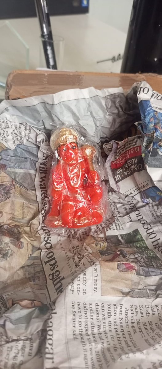 ChetanChothani4's tweet photo. #meesho we have received wrong product. we have ordered Red Horse and and received Statue of Hanumanji. and we are calling and sending mail to Customer Service but they are not helping at all. its been 10 days but still order status not showing delivered. Order No : 339325743719 https://t.co/Qk4rpkFE20