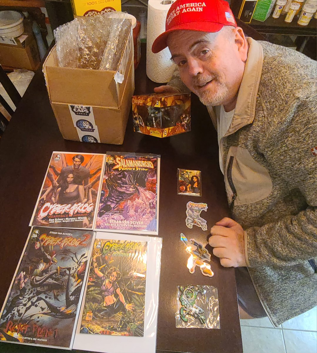 RayHypnotist's tweet photo. Got my Cyberfrog today in Texas. #Cyberfrog , #EthanVanSciver , #Comicsgate , #Comicartistprosecrets https://t.co/yzttbUN91A