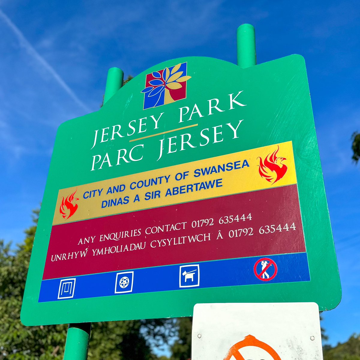 carolynharris24's tweet photo. Who’s ready for some summer fun? 🙋‍♀️

Make sure to join us at Jersey Park Pavilion today!

Breakfast from 9:30 - 11AM
Lunch from 12 - 2PM
Roly Poly Entertainment from 1 - 3PM

All free as part of  #EveryoneDeservesASummer - thanks to everyone who has supported! Xx https://t.co/hux1yMxyCW