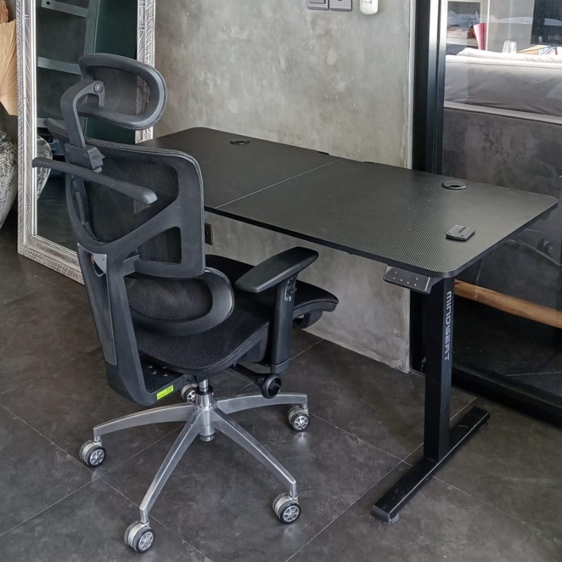 mindseatbali's tweet photo. "Amazing service, very friendly and polite. Very responsive and fast delivery. Asked for an external monitor and a keyboard almost at the end of the day and got it delivered within 2 hours. Great experience overall."
