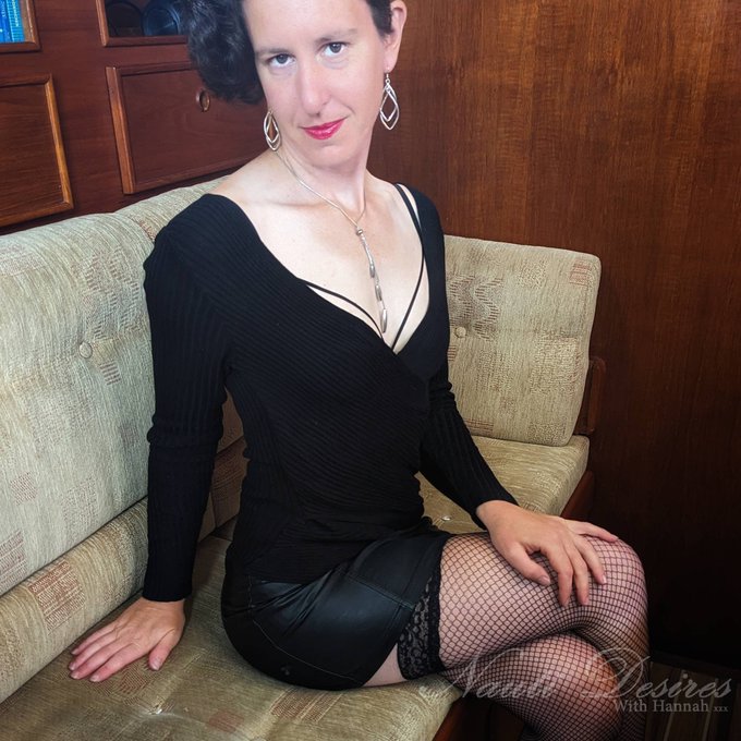 Black skirt, or brown? Help me decide 💋 #fishnets #birthday #foryou #sexyoutfit #boatlife #shorthair<a href="/tag/fishnets"class="tags">#fishnets</a><a href="/tag/birthday"class="tags"><span>#birthday</span></a><a href="/tag/foryou"class="tags"><span>#foryou</span></a><a href="/tag/shorthair"class="tags"><span>#shorthair</span></a><a href="/tag/skirt"class="tags"><span>#skirt</span></a><a href="/tag/boatlife"class="tags"><span>#boatlife</span></a>