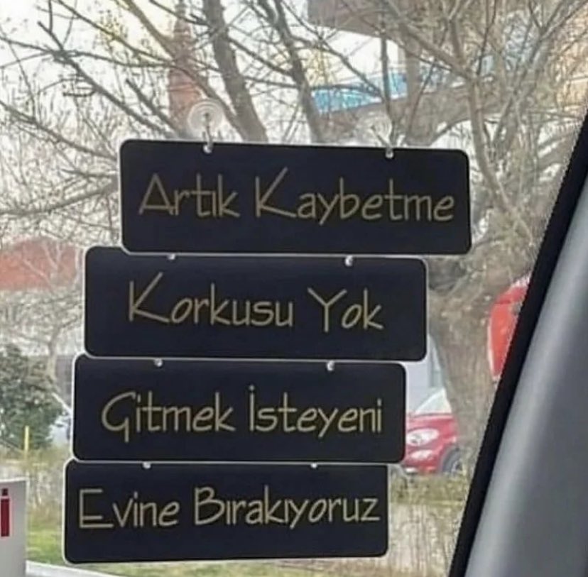 duvardakisoz's tweet photo. Artık Kaybetme
Korkusu Yok
Gitmek İsteyeni
Evine Bırakıyoruz https://t.co/6c8bXm0htS