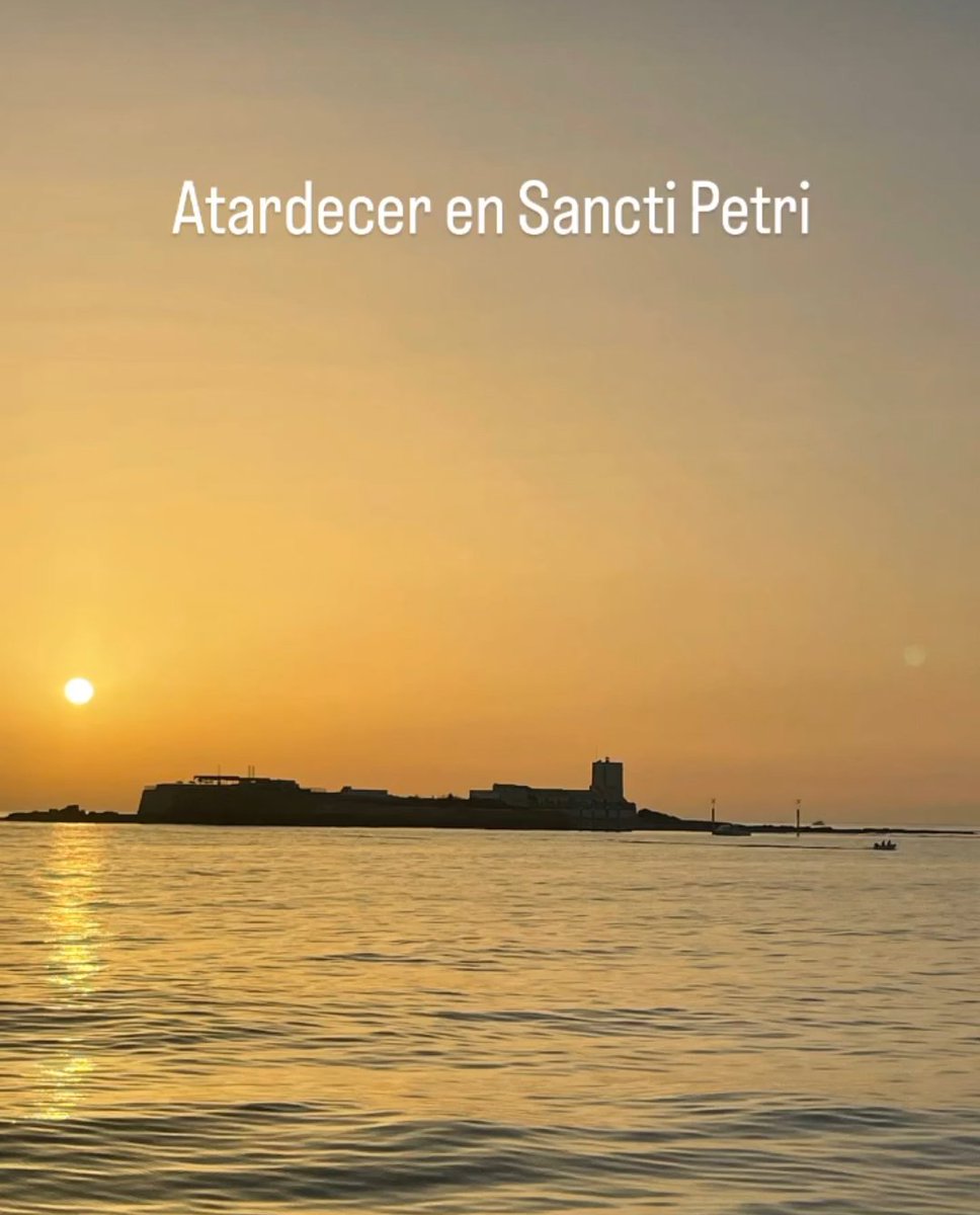 Vaya maravilla Sancti Petri, el mar , atardeceres y su Castillo