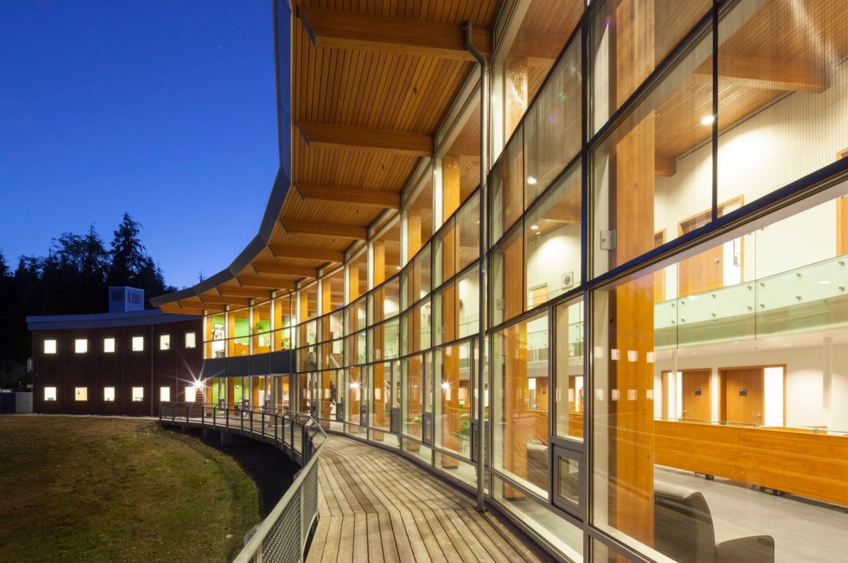 Smartlouvre's tweet photo. This building became searingly hot when the sun shone. Installing Microlouvre KoolShade® removed the solar heat gain and glare. Visit https://t.co/v04RrkOBlx for more.

#KoolSClimateChange 
#SolarHeat
#ClimateChange
#PassiveClimateControl
#SolarShading
 https://t.co/wAwEpjdvg4 https://t.co/nTywwRdSqJ