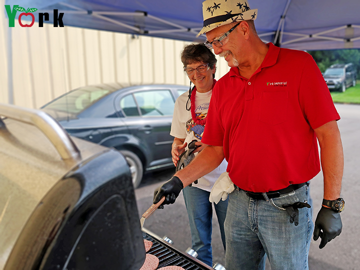 York_Imperial's tweet photo. #HappyAnniversary to CARY SWEENEY who is celebrating 22 years with #YorkImperialPlastics in 2023 🥳 #ThankYou Cary for your hard work &amp; dedication. We’re honored to have Cary as a part of the #YIP family 🙏 #ItsaYIPthing #YorkImperial #EmployeeEngagement https://t.co/EnNsEeSXun