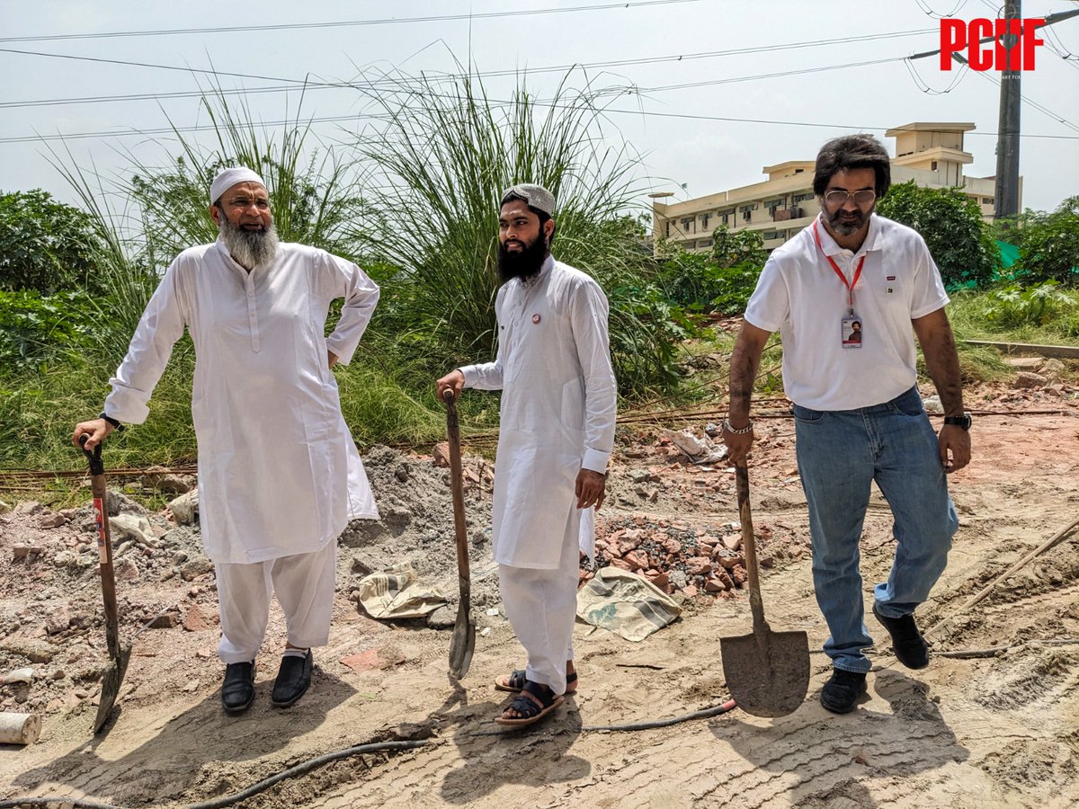 CHDHospital's tweet photo. We kept the spirit of #independence &amp; patriotism alive with celebrations at our head office! #Pakistan has so much promise that can only be fulfilled if we continue to strive for greatness, together. #76YearsOfPakistan
@captainmisbahpk @SaminaSays @farhanahmadPK
#PCHF #CHD #CHHRI https://t.co/ihyznsWFZk