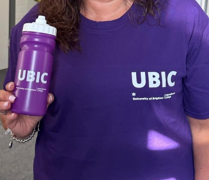 BusheyPromo's tweet image. What makes us at Bushey Promotions happy,  that's easy ...happy customers, especially when they are so pleased with their t-shirts and water bottles they take pictures to share with us.
What branded merchandise would make you happy?