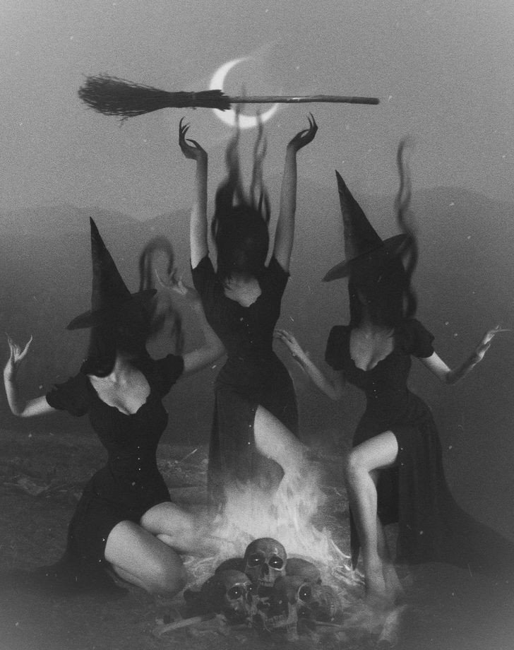 Happy #WitchyWednesday to you. Have a wonderfully magical day!🖤💫🖤💫🖤