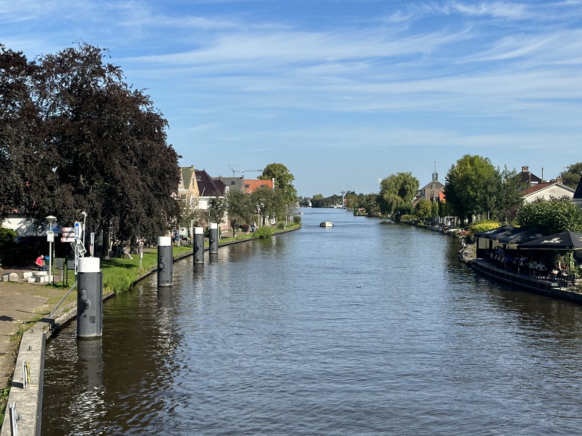 Rondje met de Tomeloze om de Braassemermeer gefietst was gezellig lekker bakkie met een appelpunt onderweg genomen voor herhaling vatbaar 🚴‍♀️🚴🏿 🌞🙋‍♂️